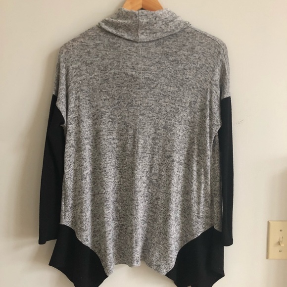 Grey and black sweater with cowl neck - Picture 4 of 4
